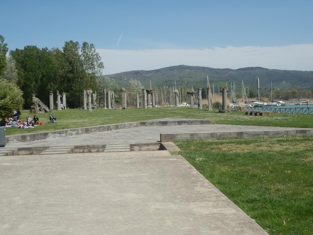 Appartamento Victor Tuoro sul Trasimeno Exterior foto