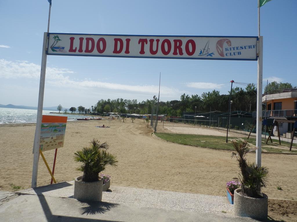 Appartamento Victor Tuoro sul Trasimeno Exterior foto